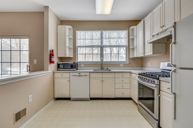 Foto del edificio - 12 Wildflower Ln