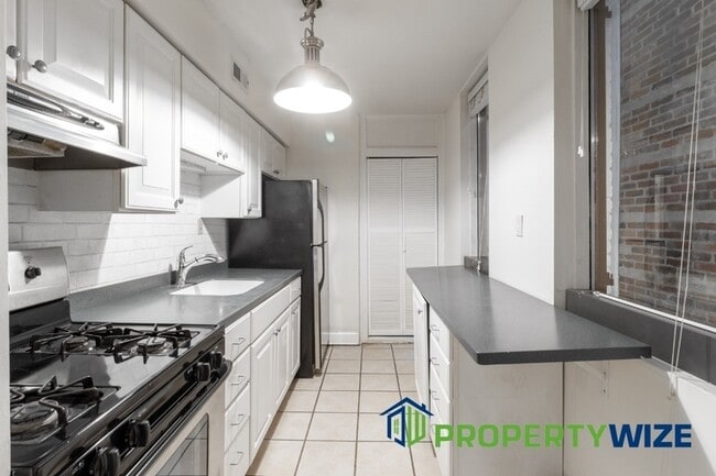 Photo - 726 S Wolfe St Townhome