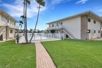 Building Photo - 2500 Gulf Shore Blvd N