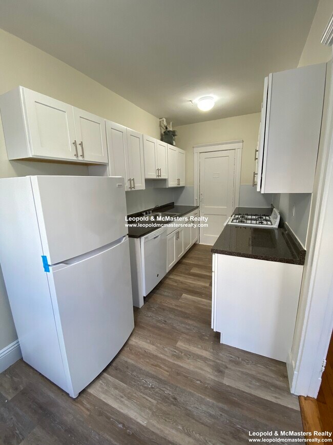Building Photo - 1345 Boylston St