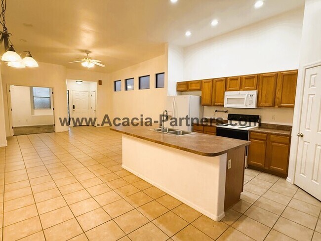 Foto del edificio - Three bedroom home in Barrio Central