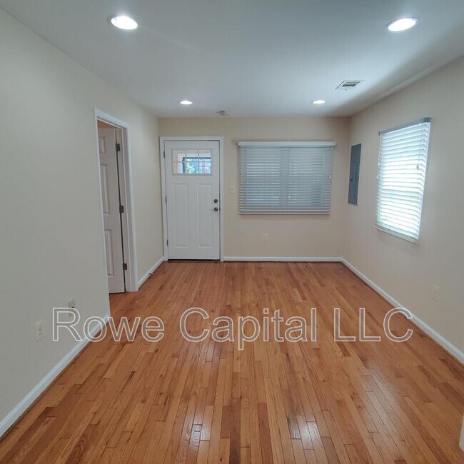 Photo - 2931 Stanton Rd SE House