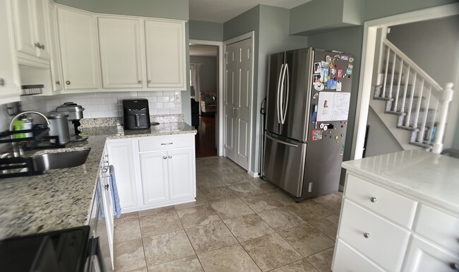 Building Photo - 207 Georgetown Dr
