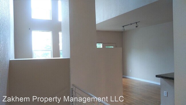 Building Photo - 2 br, 2.5 bath House - 13590 E. Iliff Place