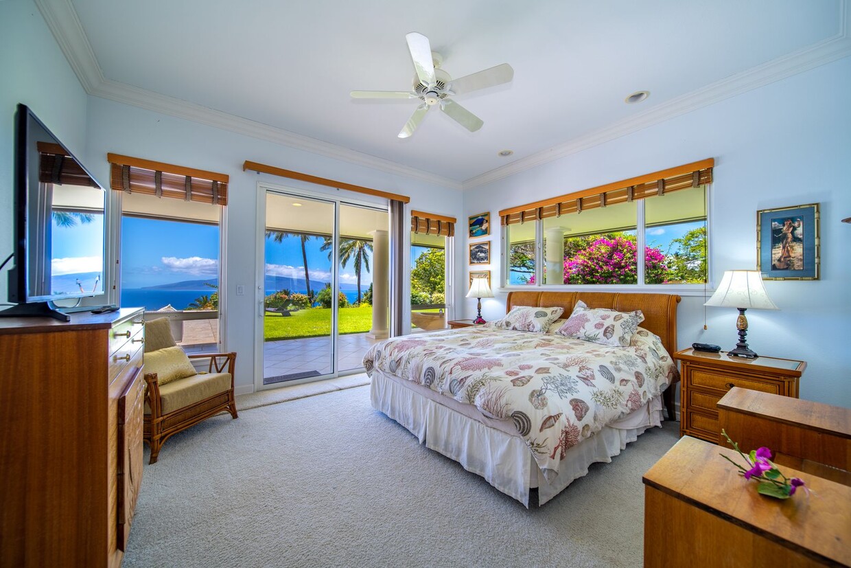 Primary Photo - Executive Luxury Estate for rent on Maui