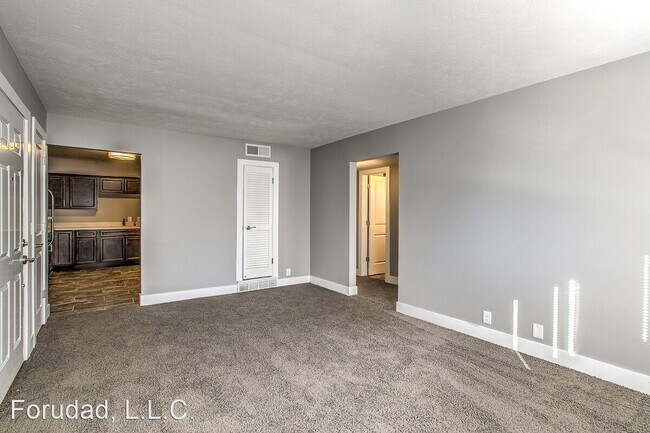 Building Photo - 132-132 N 40th St