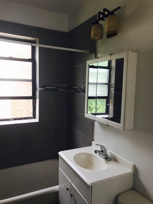 Foto del edificio - 120 E 70th St