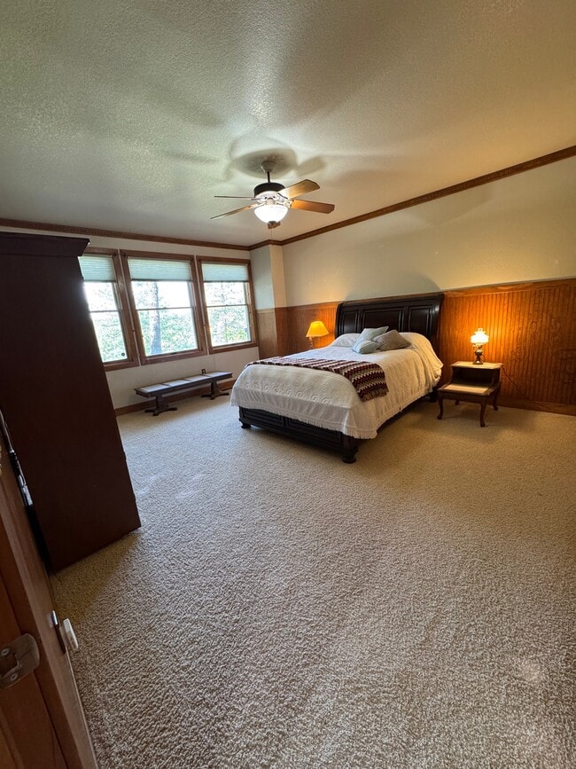 Building Photo - 1012 Pinefield Ln