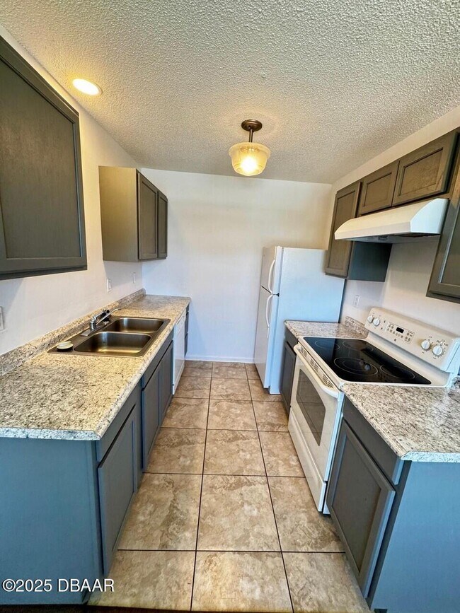 Foto del edificio - 840 Center Ave