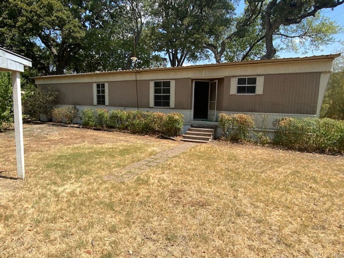 Foto principal - 3 bedroom country living mobile home