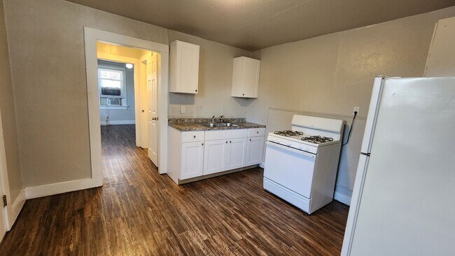 Foto del edificio - Near Fairgrounds!  1 Bed 1 Bath Duplex.  $650 per month!