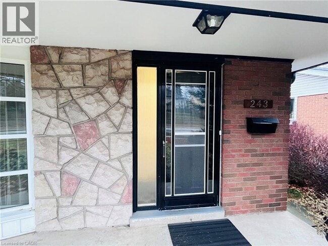 Photo du bâtiment - 243 Appleby Line