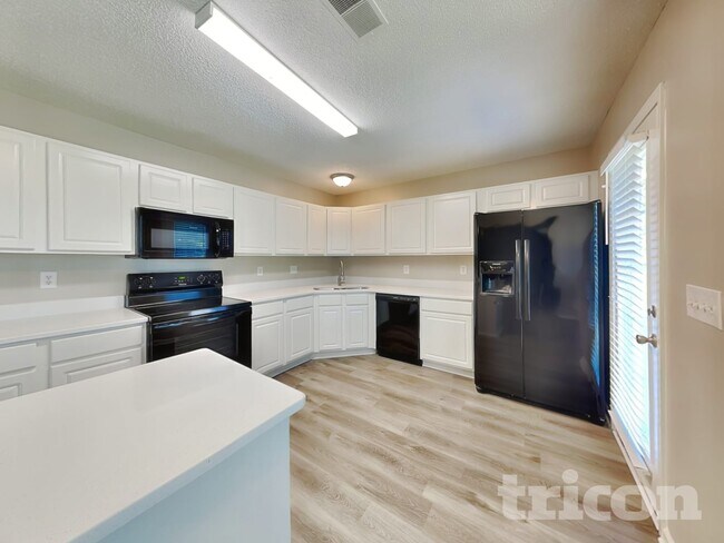 Foto del edificio - 714 Gibson Forest Dr