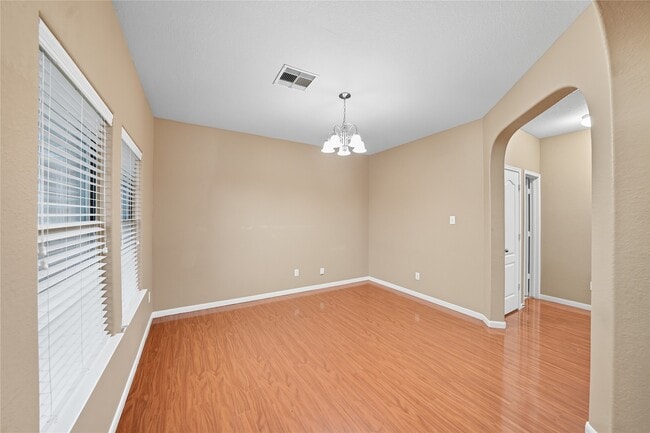Building Photo - 15206 Bartlett Landing Dr