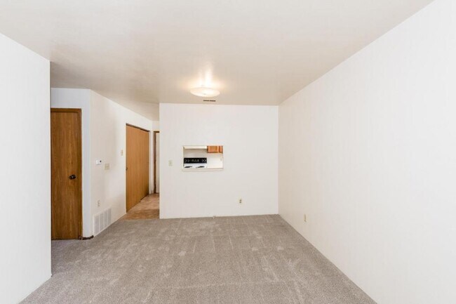 Building Photo - 7 Kircher Dr. Apt. "A"