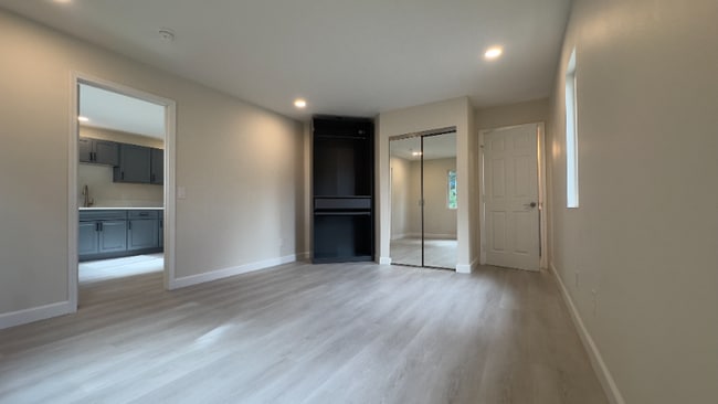 Building Photo - 39391 Tiburon Dr