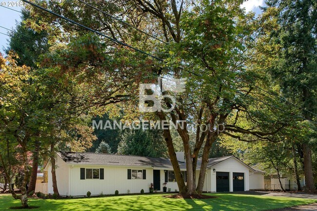 Building Photo - Charming Lake Oswego One-Level On Huge Cor...