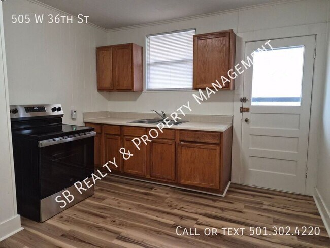 Foto del edificio - 505 W 36th St