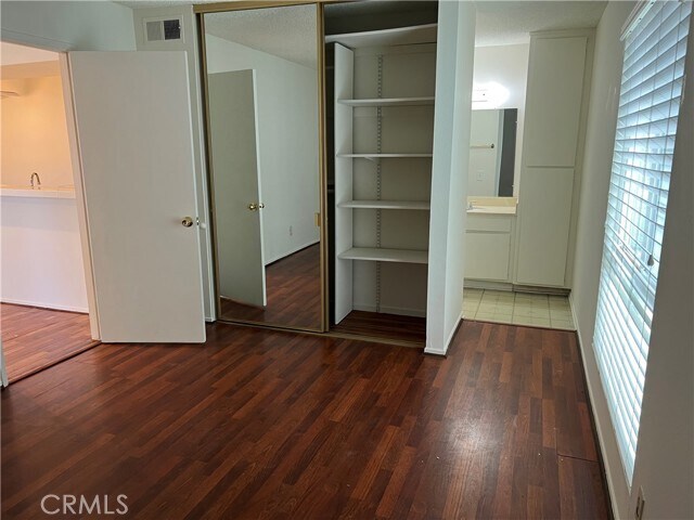 Foto del edificio - 2871 S Fairview St