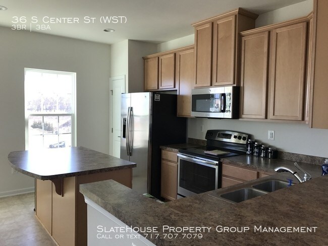 Foto del edificio - Super new and modern 3 story town house