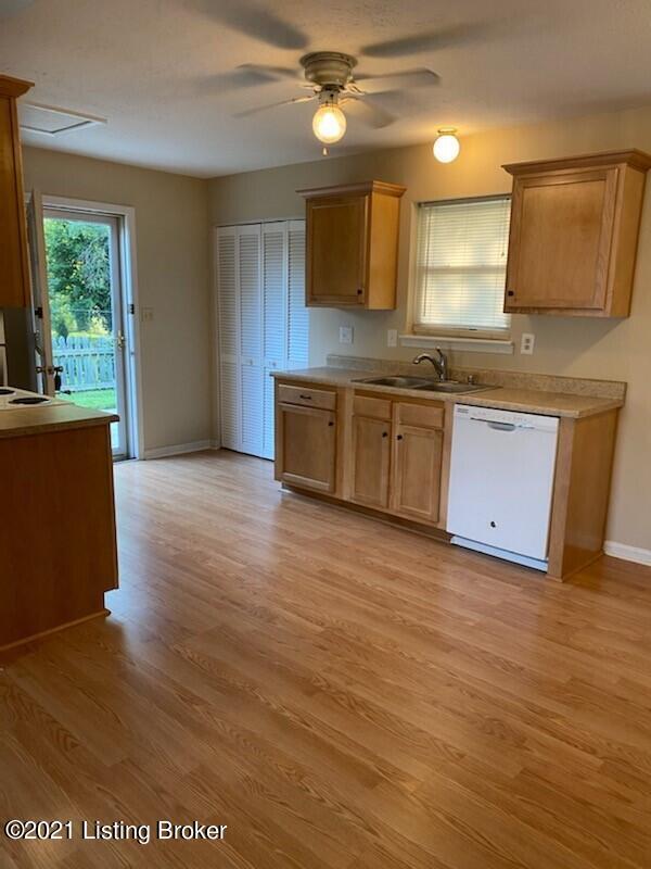 Building Photo - 4015 Tally Ho Ct