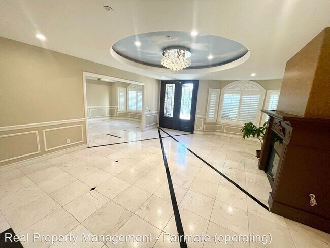 Foto del edificio - 4 br, 3.5 bath House - 10328 Olive St