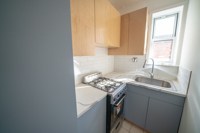 Foto del edificio - 3069 47th St