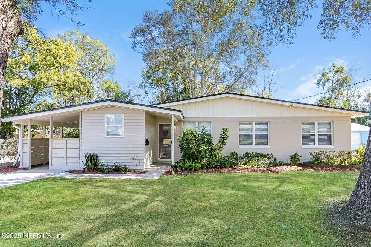 Foto principal - 4433 Lane Ave S