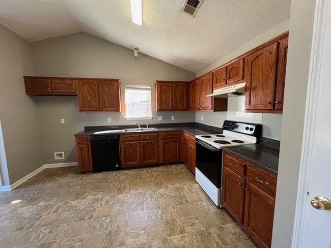 Foto del edificio - Renovated 3 Bedroom 2 Bath Home for Rent w...