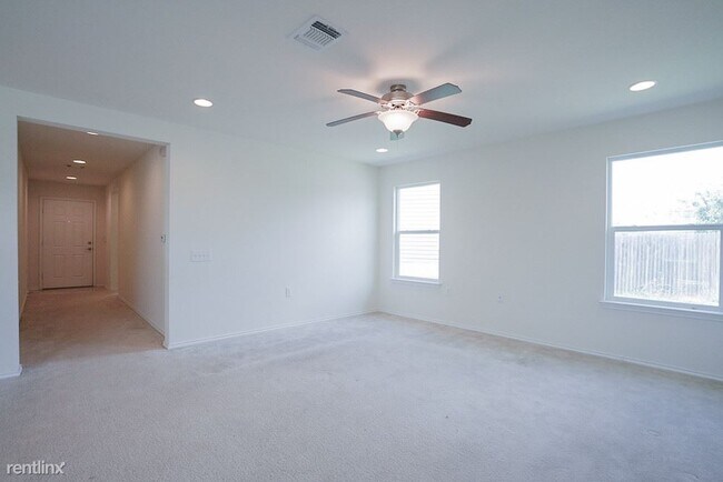 Foto del edificio - 3 br, 2 bath House - 6829 Helms Deep Dr