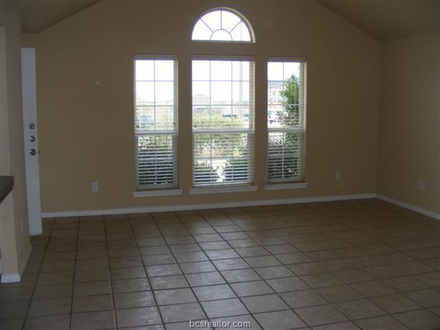 Building Photo - 3830 Oldenburg Ln