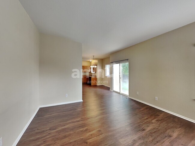 Foto del edificio - 9826 Kenton Cir