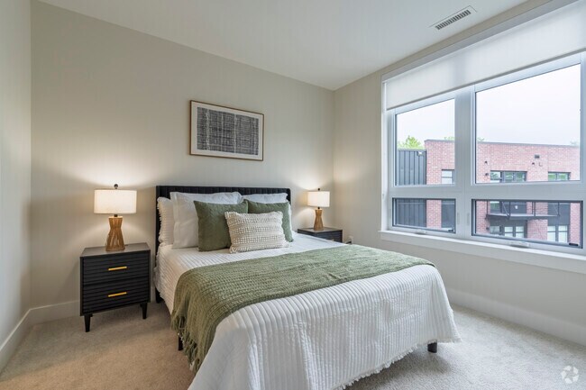 2 habitaciones, 2 baños - 1022 pies cuadrados - Pino - Habitación 1 - Packard Row