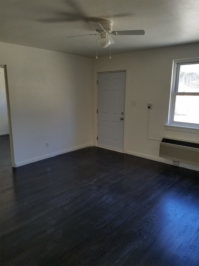 Building Photo - 238 9th Avenue Pl SW