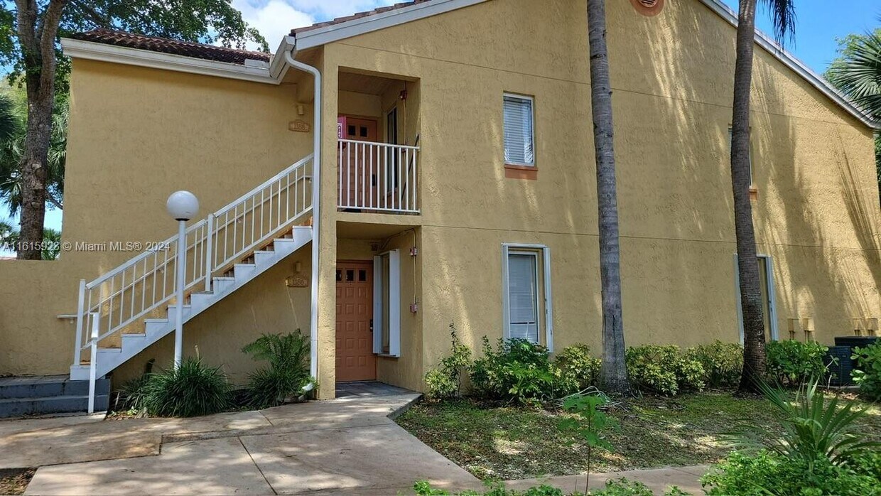 Primary Photo - 1186 Coral Club Dr