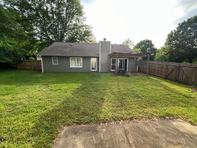 Building Photo - 4273 River Mill Dr