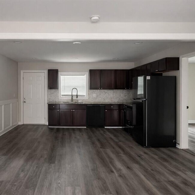 Foto del edificio - 16 Wadley St NW