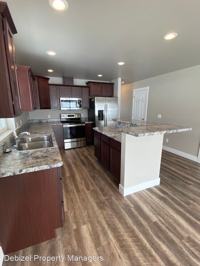 Building Photo - 3 br, 2 bath House - 808 Presidio Lane