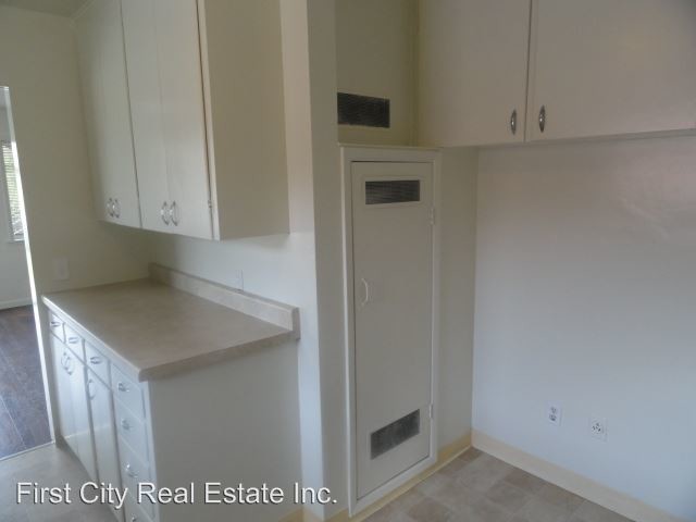 Building Photo - 2 br, 1 bath House - 210 10th Street