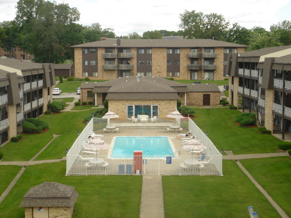 Primary Photo - 3005 Woodland Ave