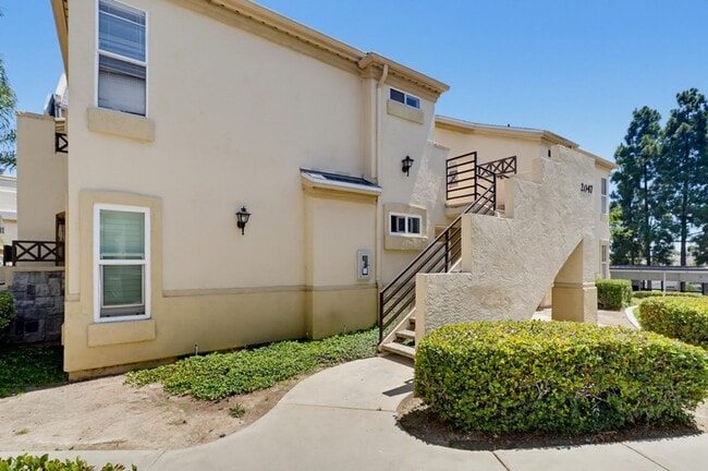 Foto del edificio - 2047 Lakeridge Cir