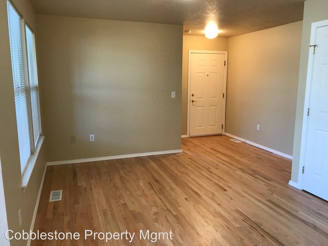 Building Photo - 3 br, 2 bath Apartment - 5306 W Morris Hill