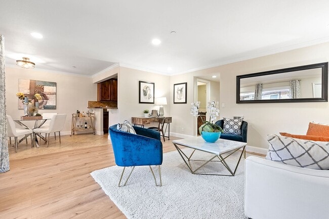 Foto del edificio - Bright and Spacious 2-Bedroom Condo with W...