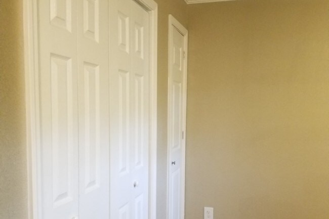 2nd bedroom - 7065 Bellfort LLC
