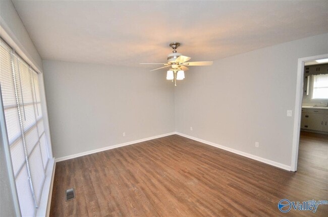 Foto del edificio - 804 Hodges St NW