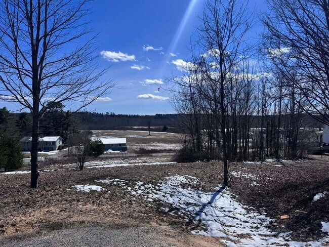 Building Photo - Meadow Woods