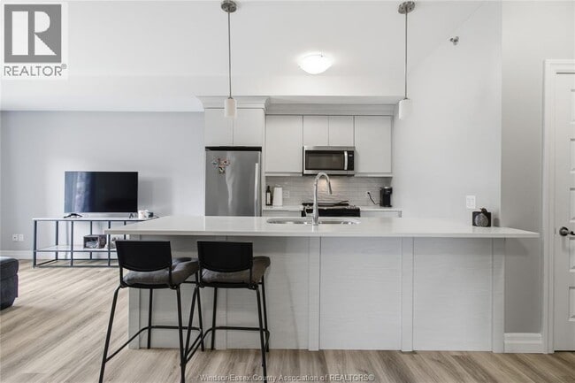 Building Photo - 728 Brownstone Dr