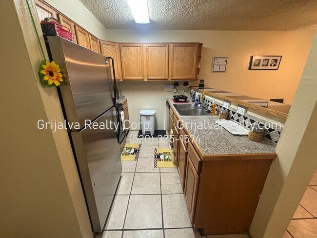 Foto del edificio - 931 N Euclid Ave