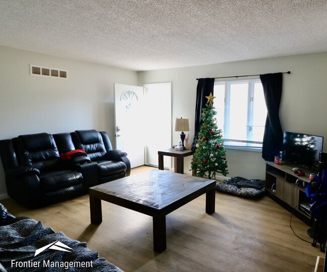 Foto del edificio - 2013/2015 Shirley