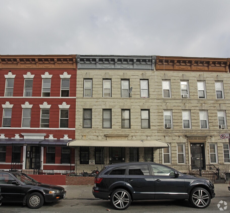 Foto del edificio - 317 Chauncey St